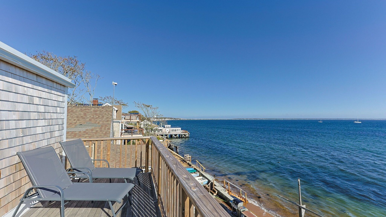 Photo of Outdoor in Commercial Street