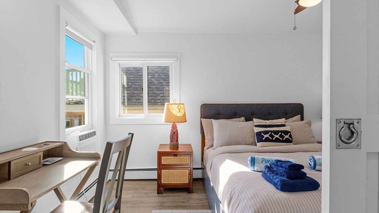 Photo of Bedroom in Commercial Street