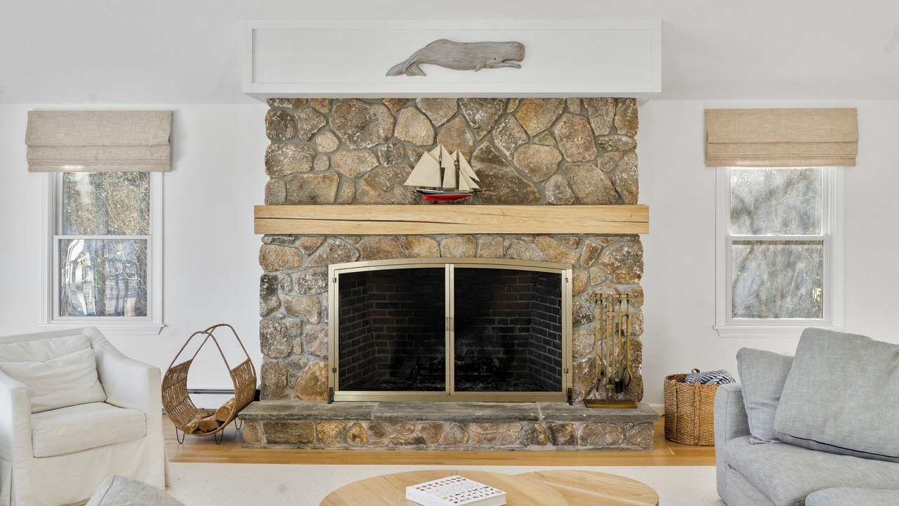 Photo of Livingroom in Falmouth