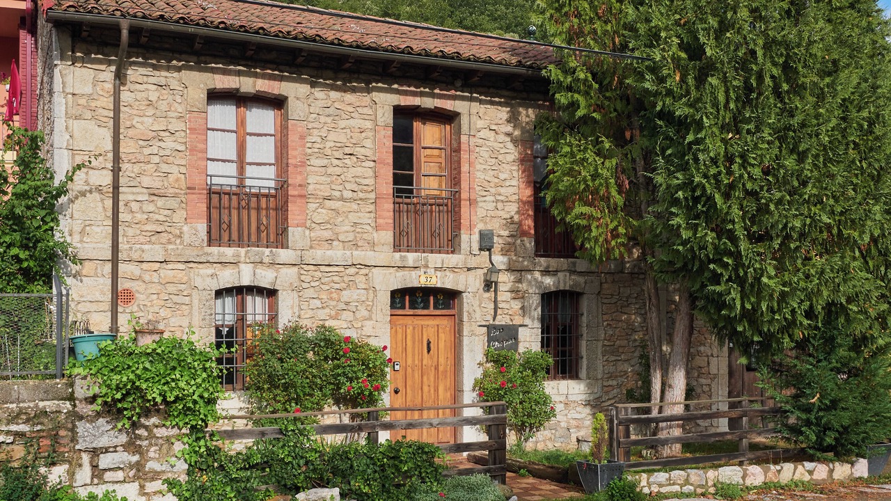 Photo of Outdoor in La Pola de Gordon