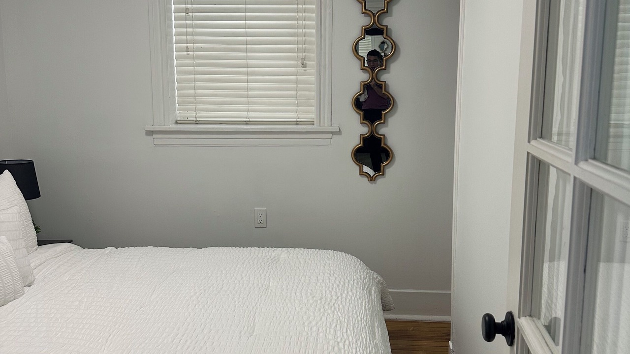 Photo of Bedroom in North Center