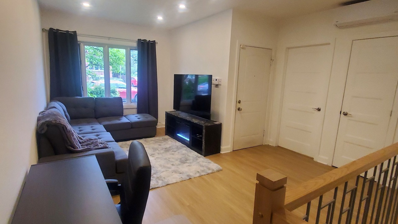 Photo of Livingroom in Laval