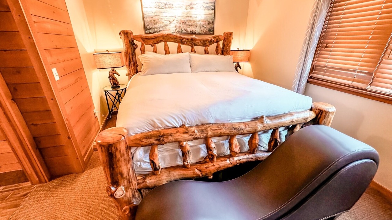 Photo of Bedroom in Sundance