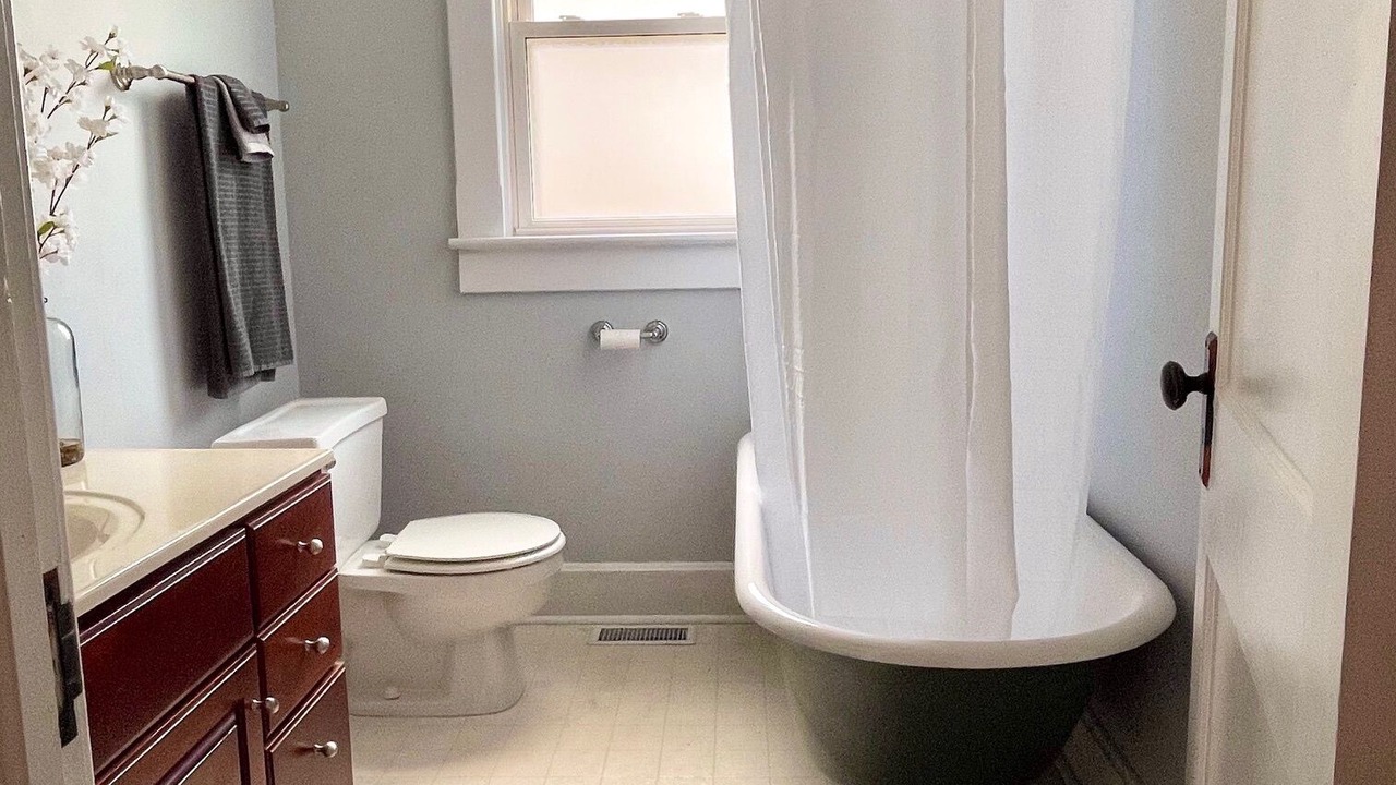 Photo of Bathroom in Jasper