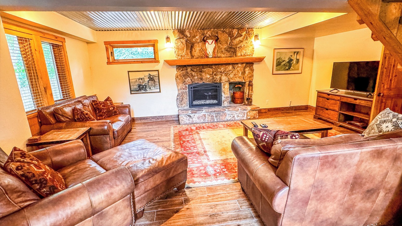 Photo of Livingroom in Sundance