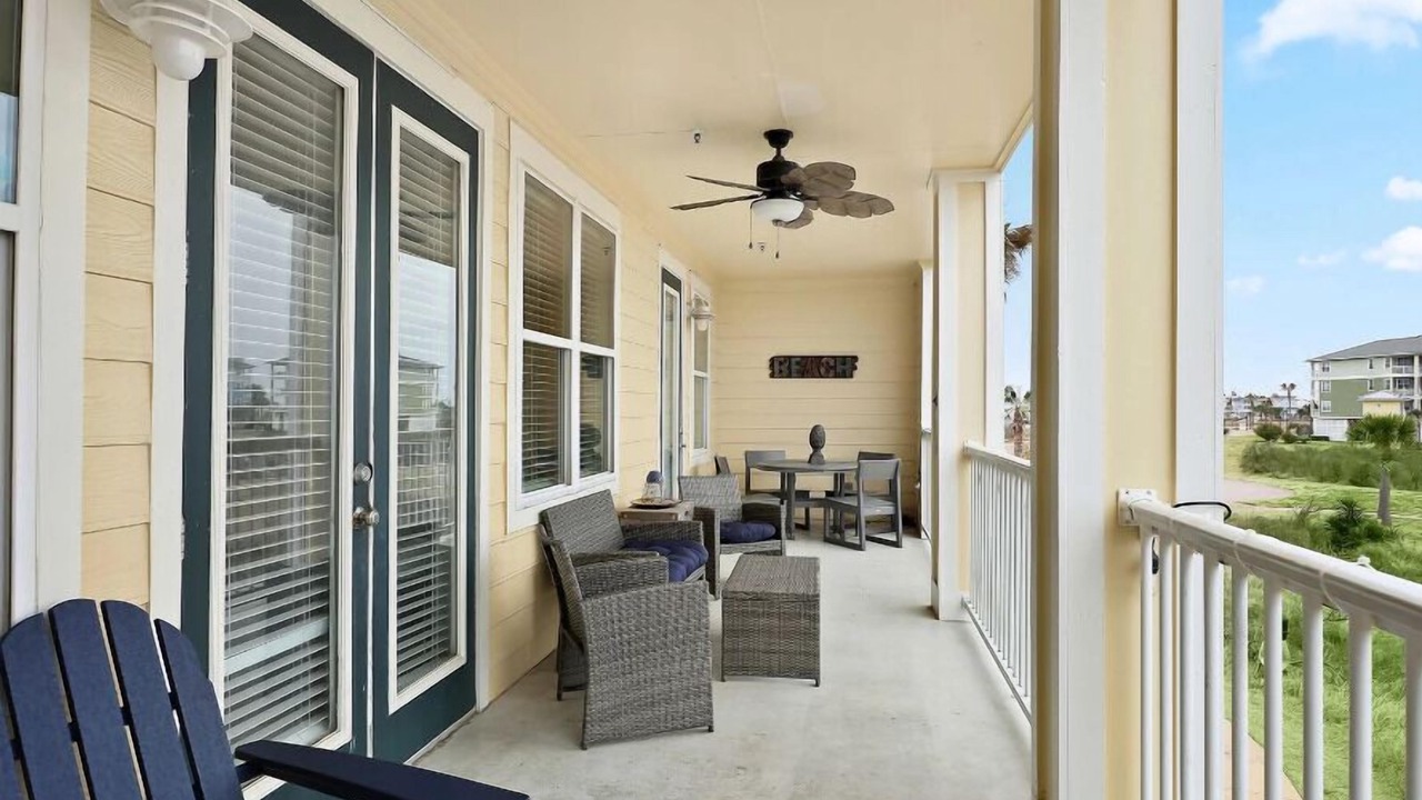 Photo of Patio Balcony in Red Fish Cove