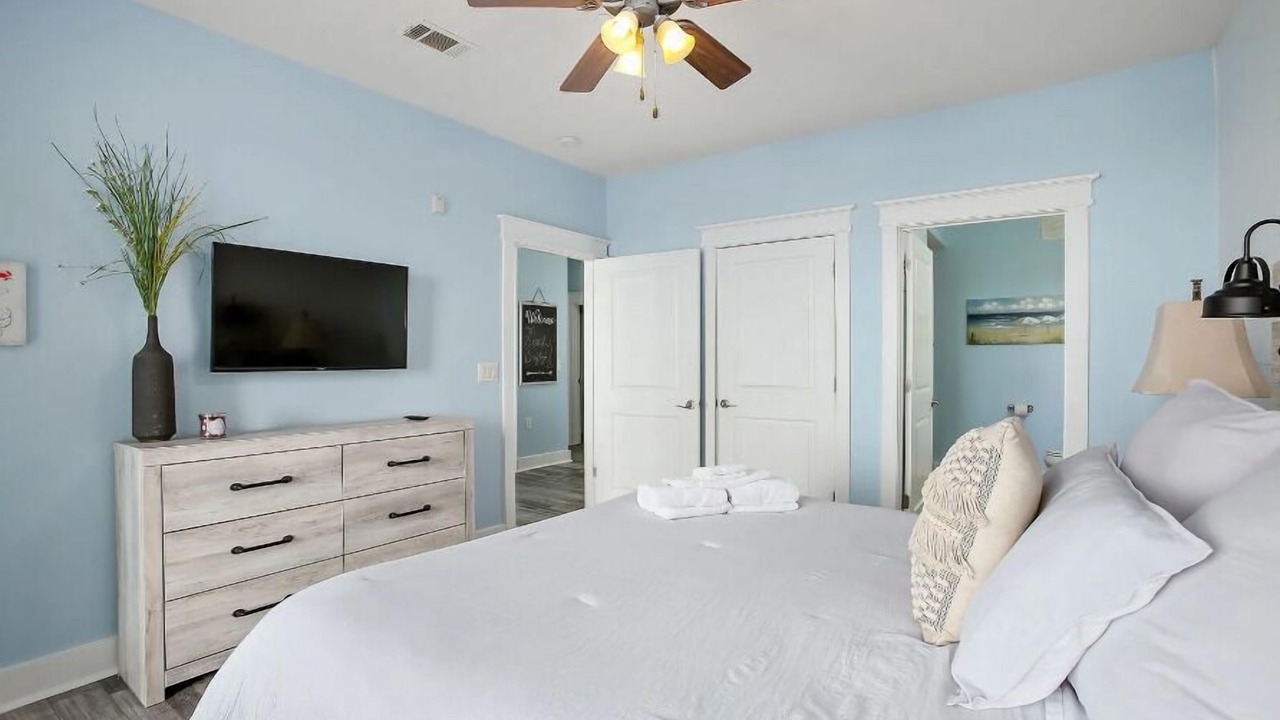 Photo of Bedroom in Red Fish Cove