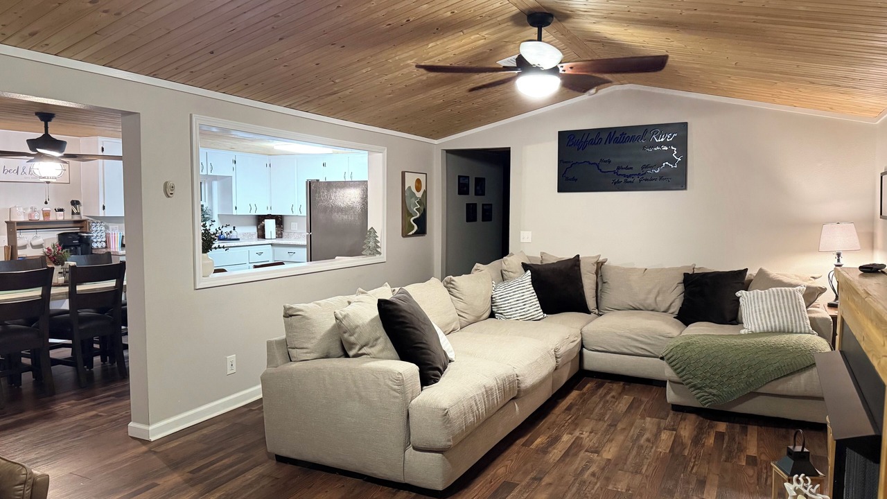 Photo of Livingroom in Marshall