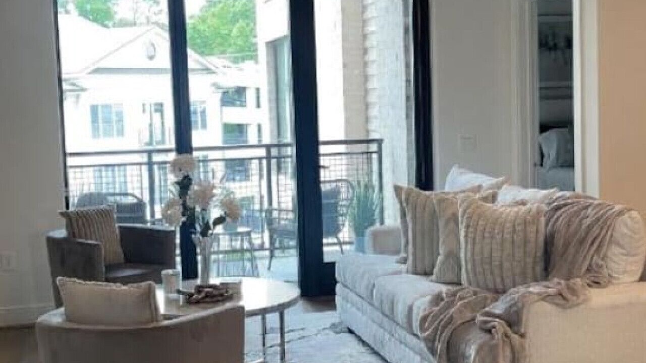 Photo of Livingroom in South Tuxedo Park