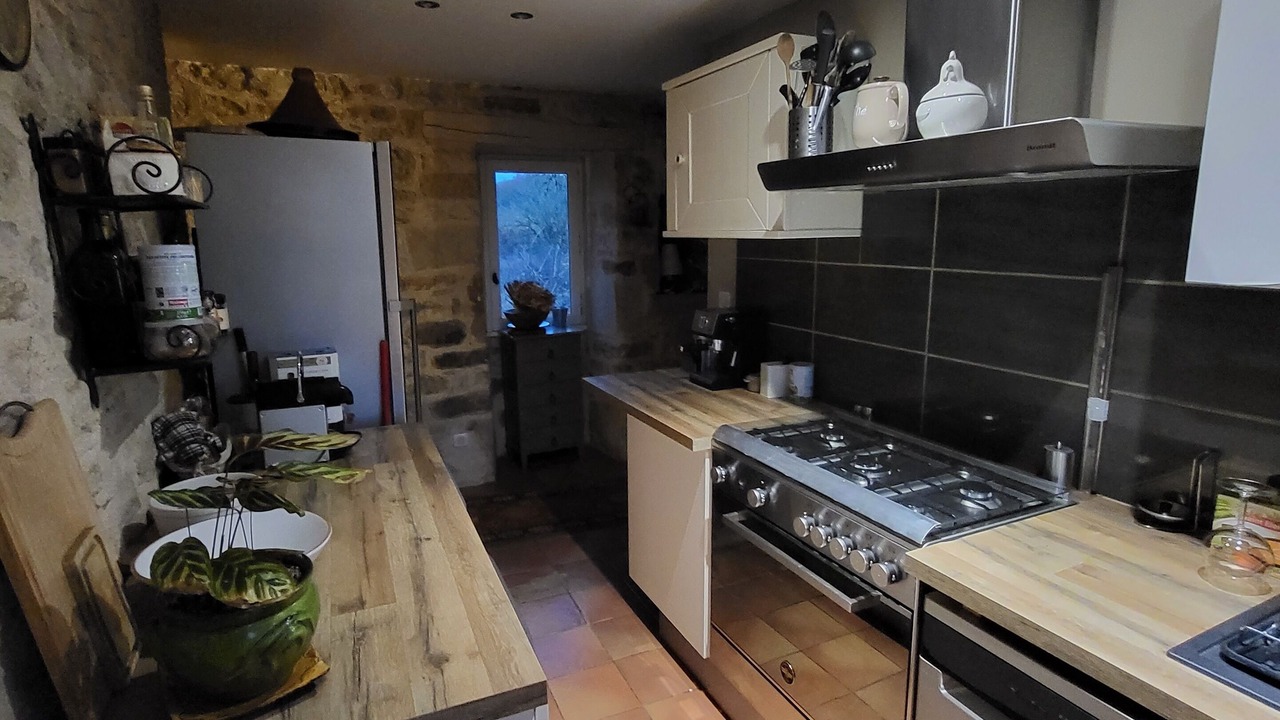 Photo of Kitchen in Villeneuve d'Aveyron