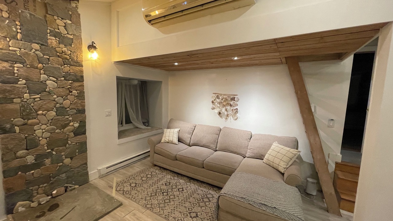 Photo of Livingroom in Westerly