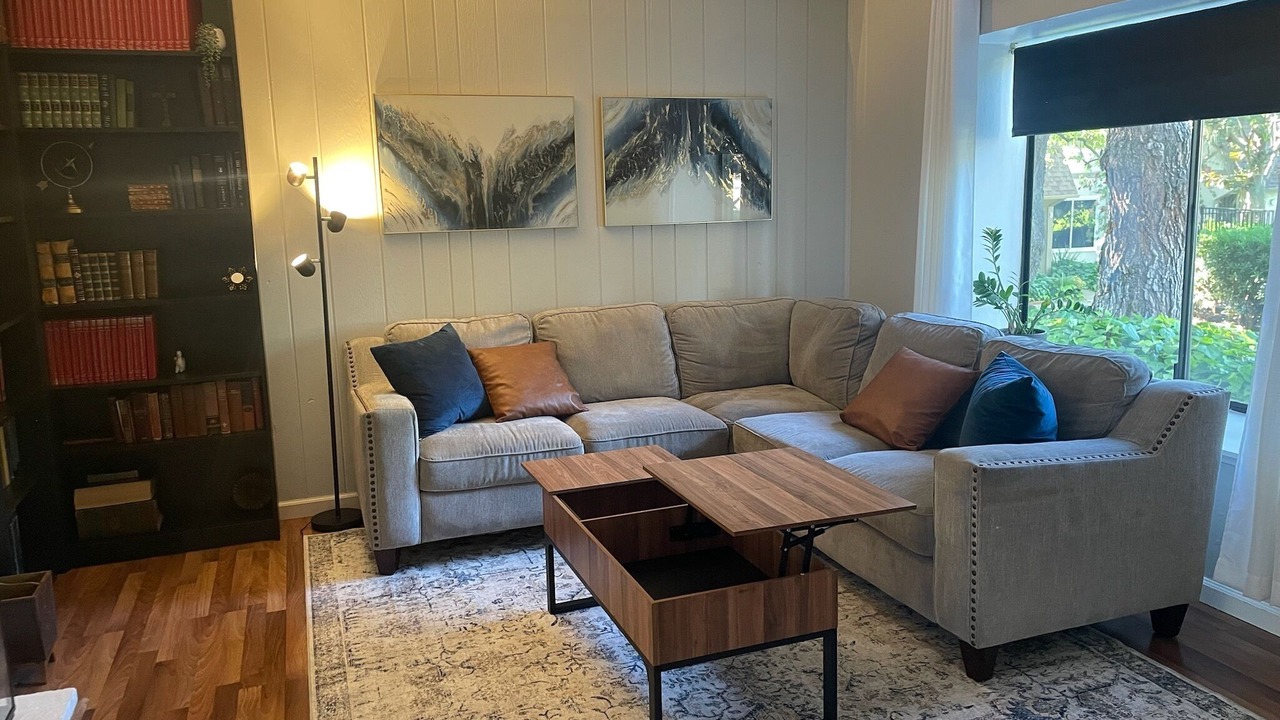 Photo of Livingroom in Concord