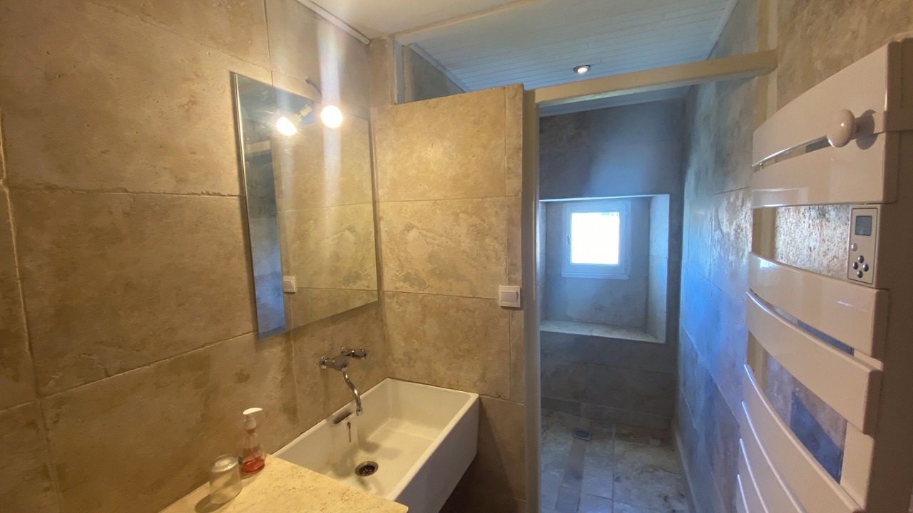Photo of Bathroom in Le Poet-Celard