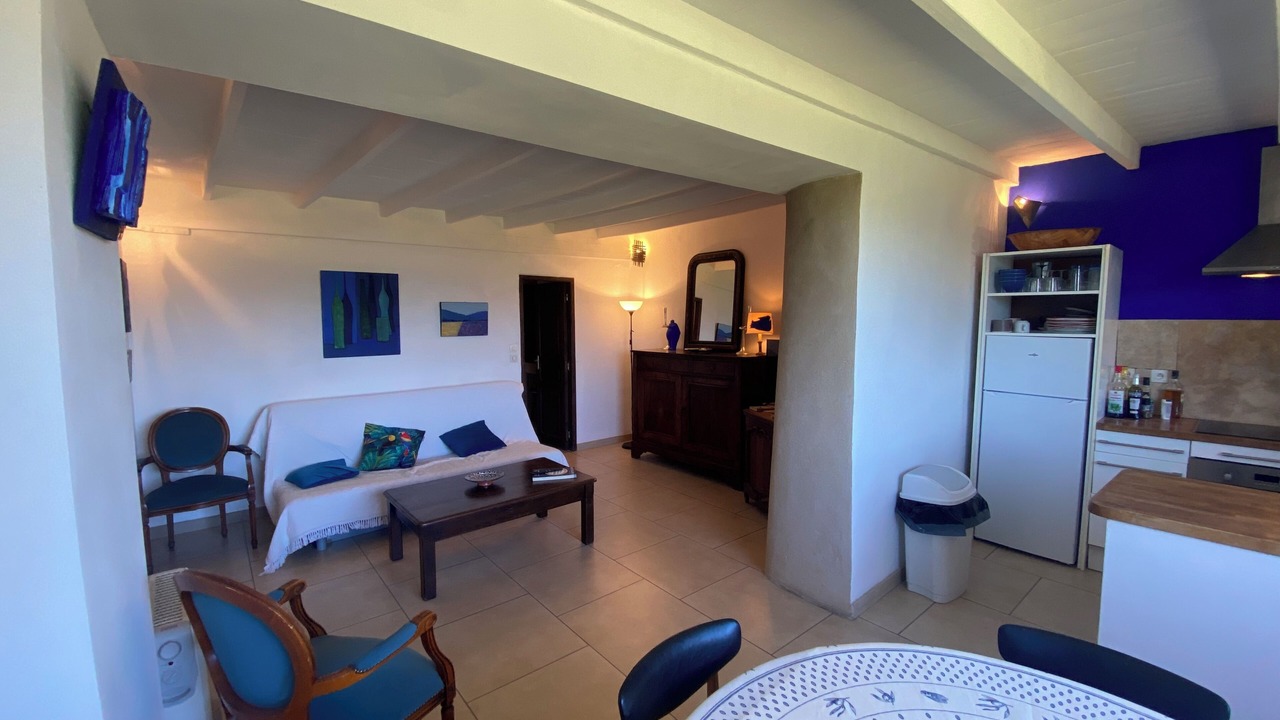 Photo of Livingroom in Le Poet-Celard