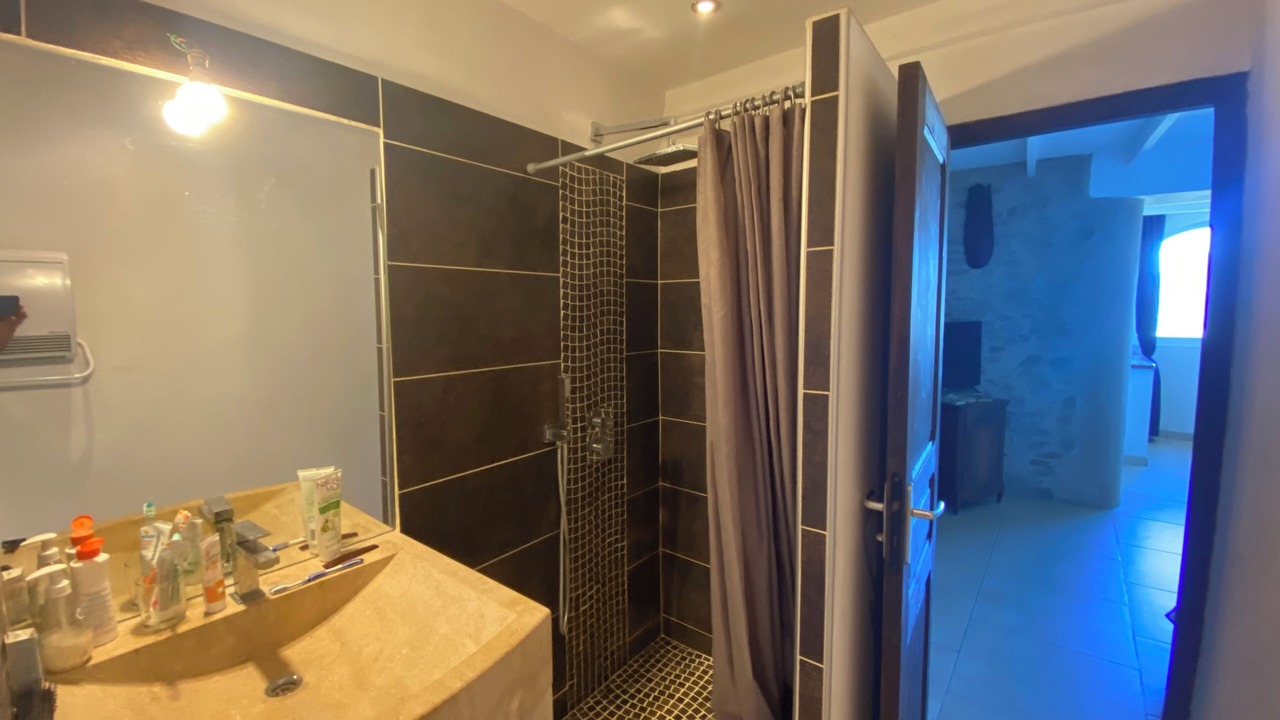 Photo of Bathroom in Le Poet-Celard
