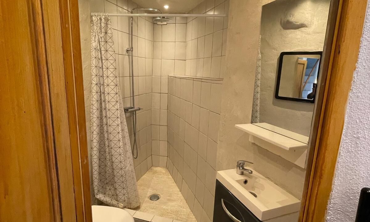 Photo of Bathroom in Marseillan