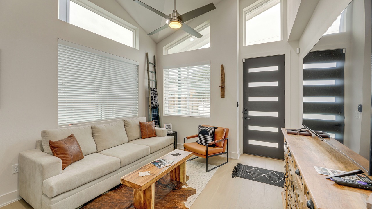 Photo of Livingroom in Chestnut