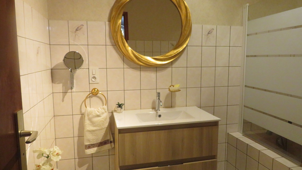 Photo of Bathroom in Moulins-Saint-Hubert