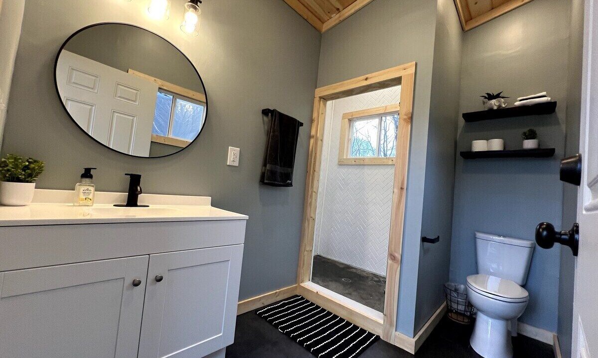 Photo of Bathroom in Apple Ridge