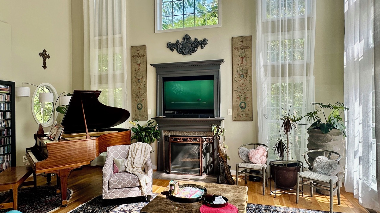 Photo of Livingroom in Fredericksburg