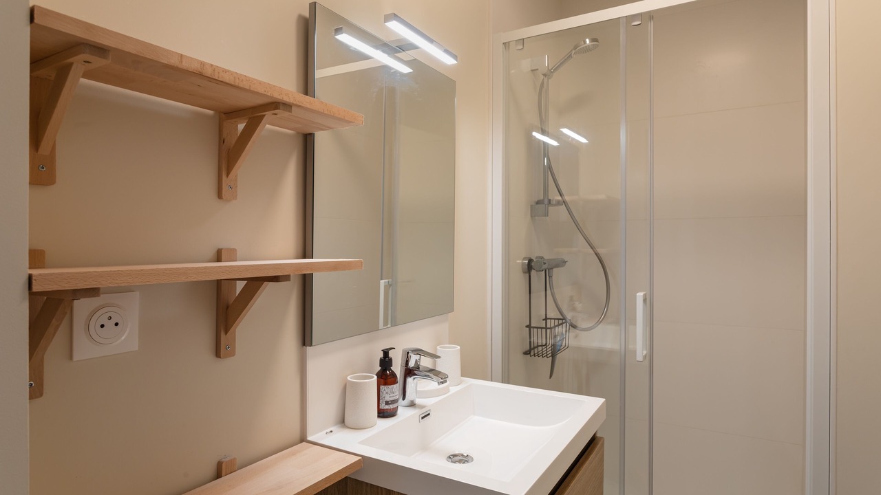 Photo of Bathroom in Lancieux