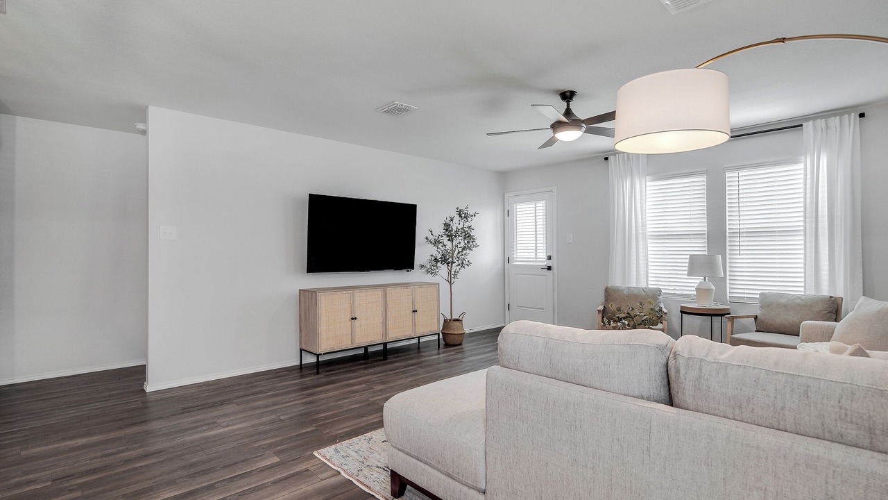 Photo of Livingroom in Haslet