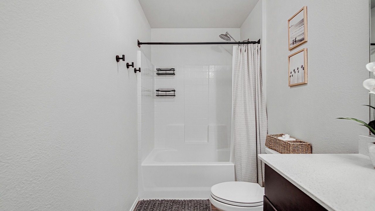 Photo of Bathroom in Haslet