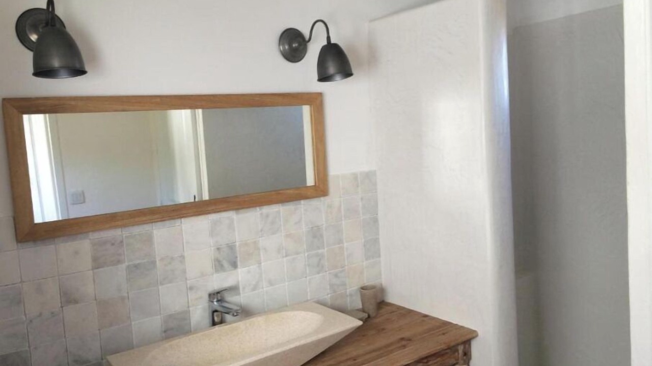 Photo of Bathroom in Vestric-et-Candiac
