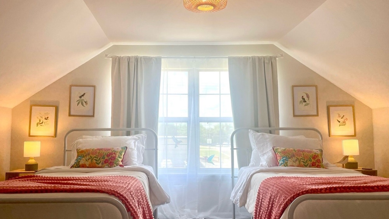 Photo of Bedroom in Pacific