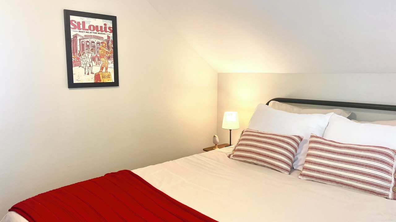 Photo of Bedroom in Pacific