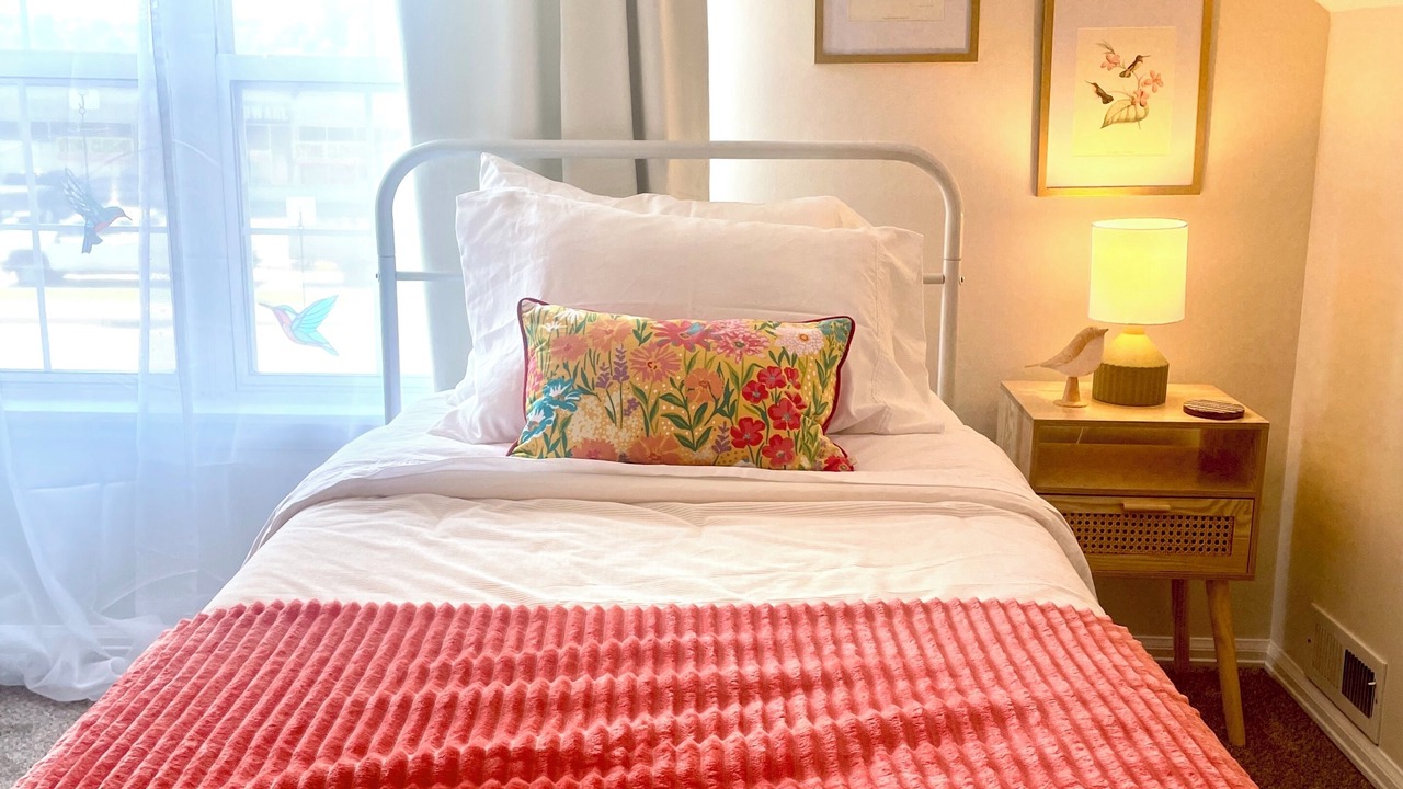 Photo of Bedroom in Pacific