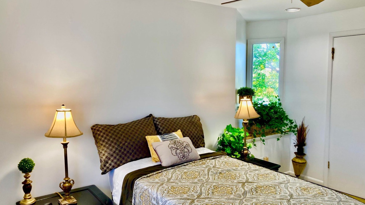 Photo of Bedroom in West End