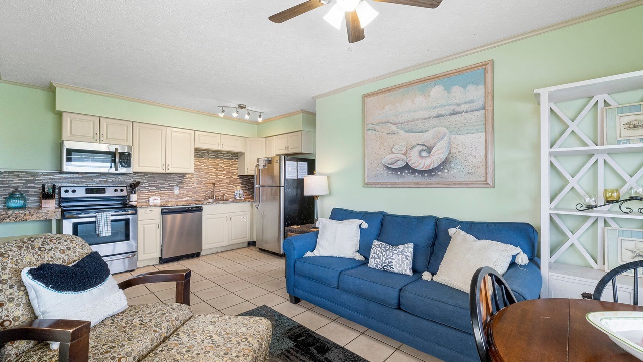 Photo of Livingroom in Silver Sands Beach
