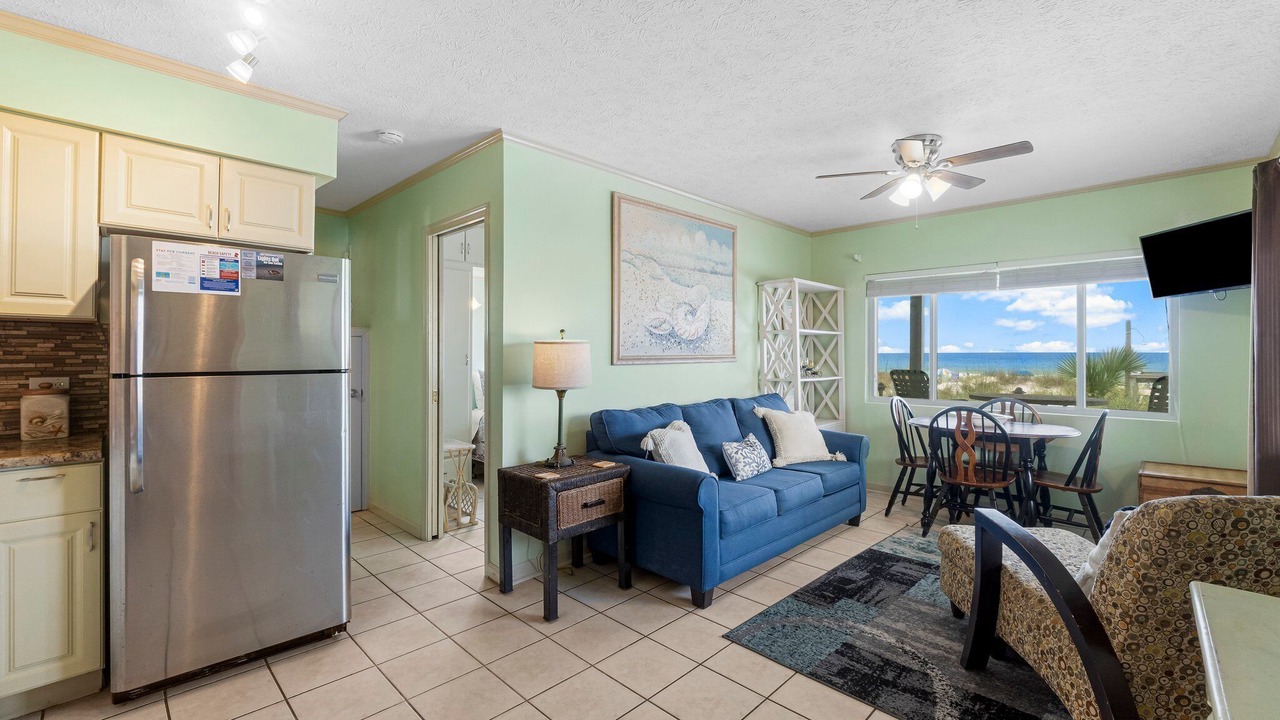 Photo of Livingroom in Silver Sands Beach