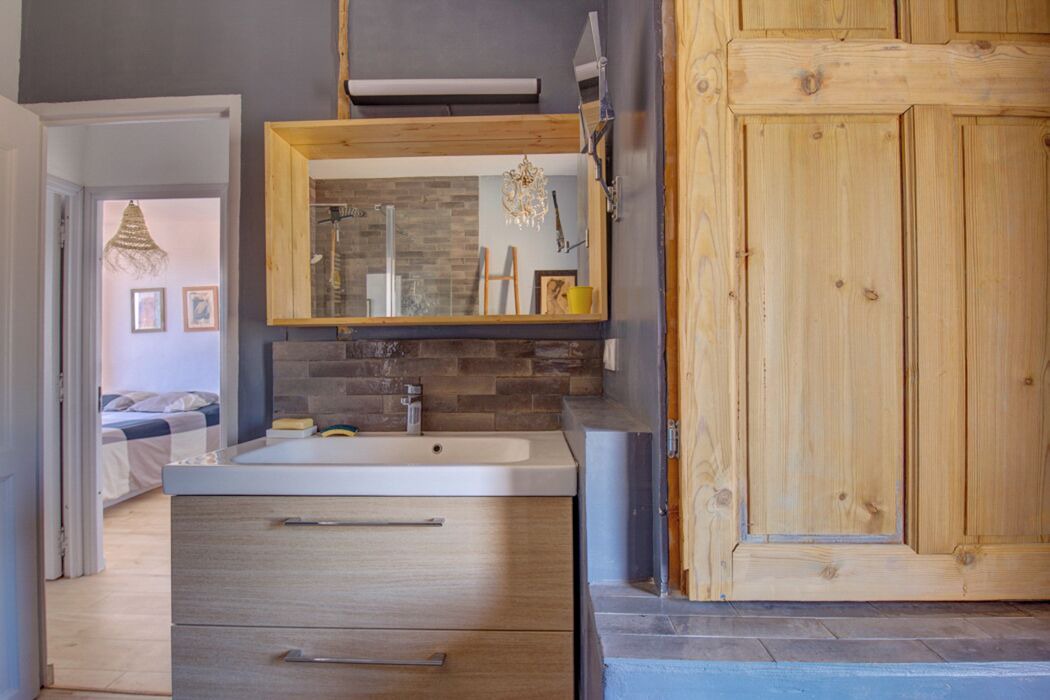 Photo of Bathroom in Saint-Henri