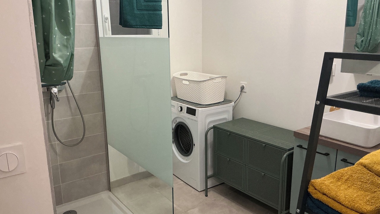 Photo of Bathroom in Saint-Julien-de-Peyrolas