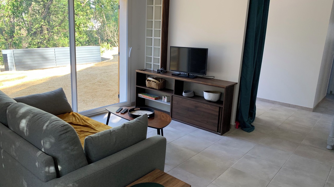 Photo of Livingroom in Saint-Julien-de-Peyrolas