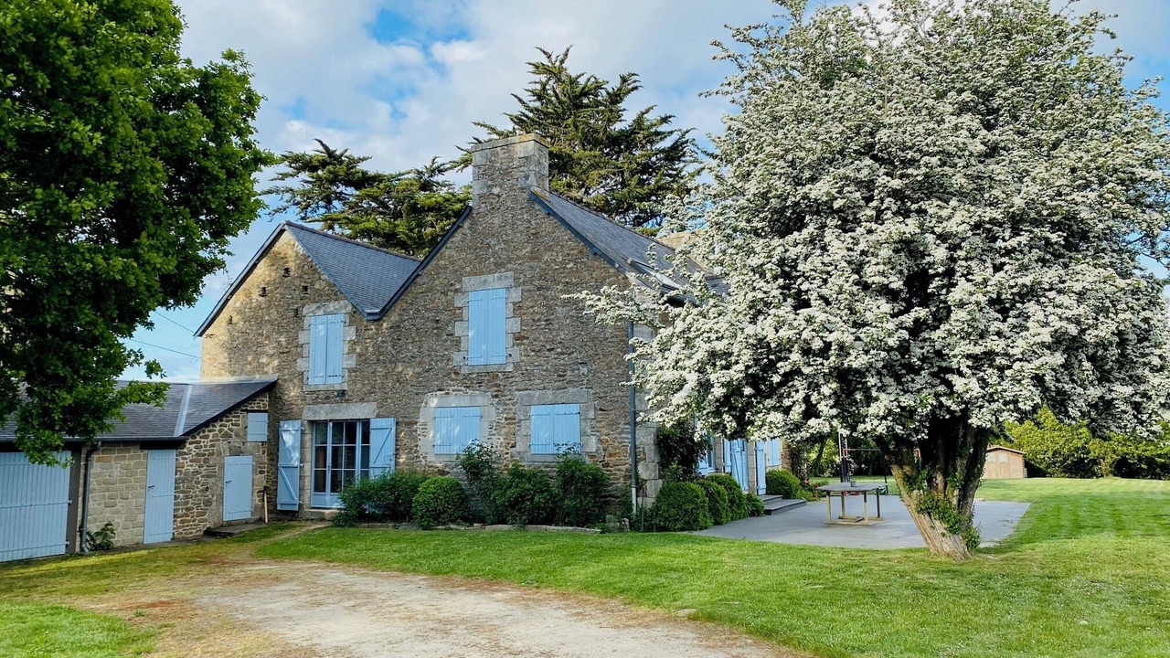 Photo of Outdoor in Trevron