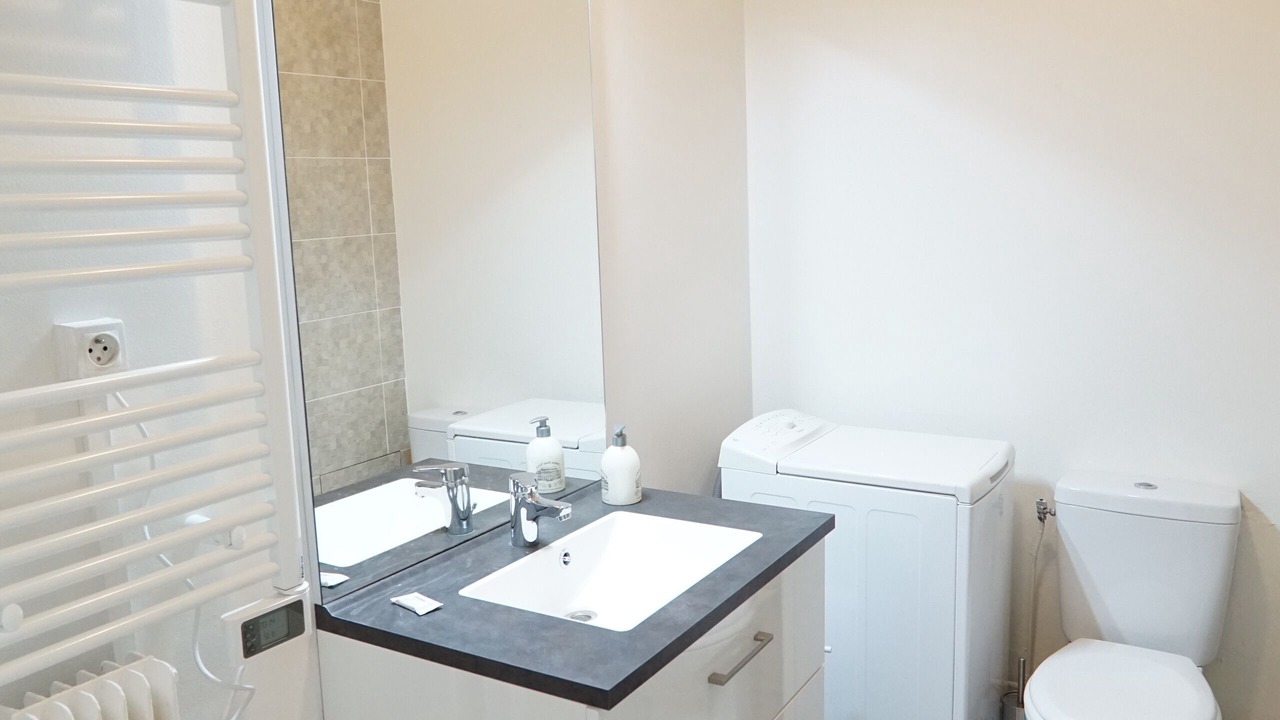 Photo of Bathroom in Aubervilliers