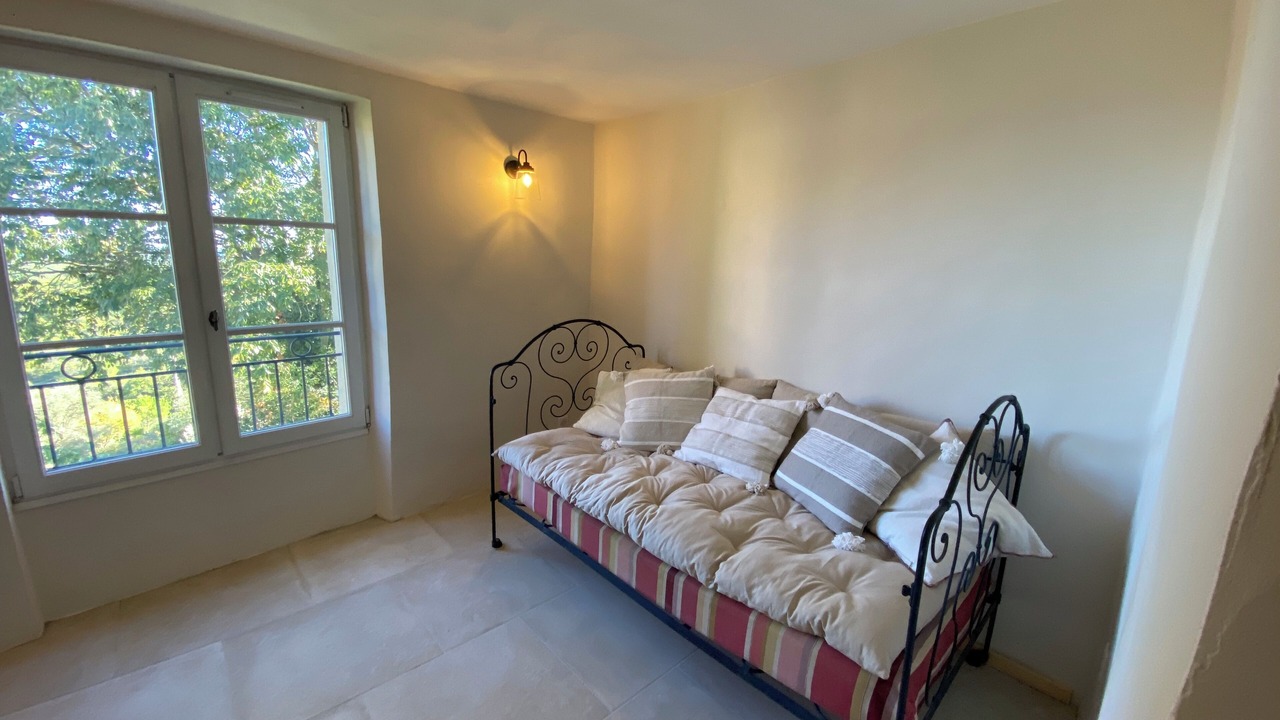 Photo of Livingroom in Fox-Amphoux
