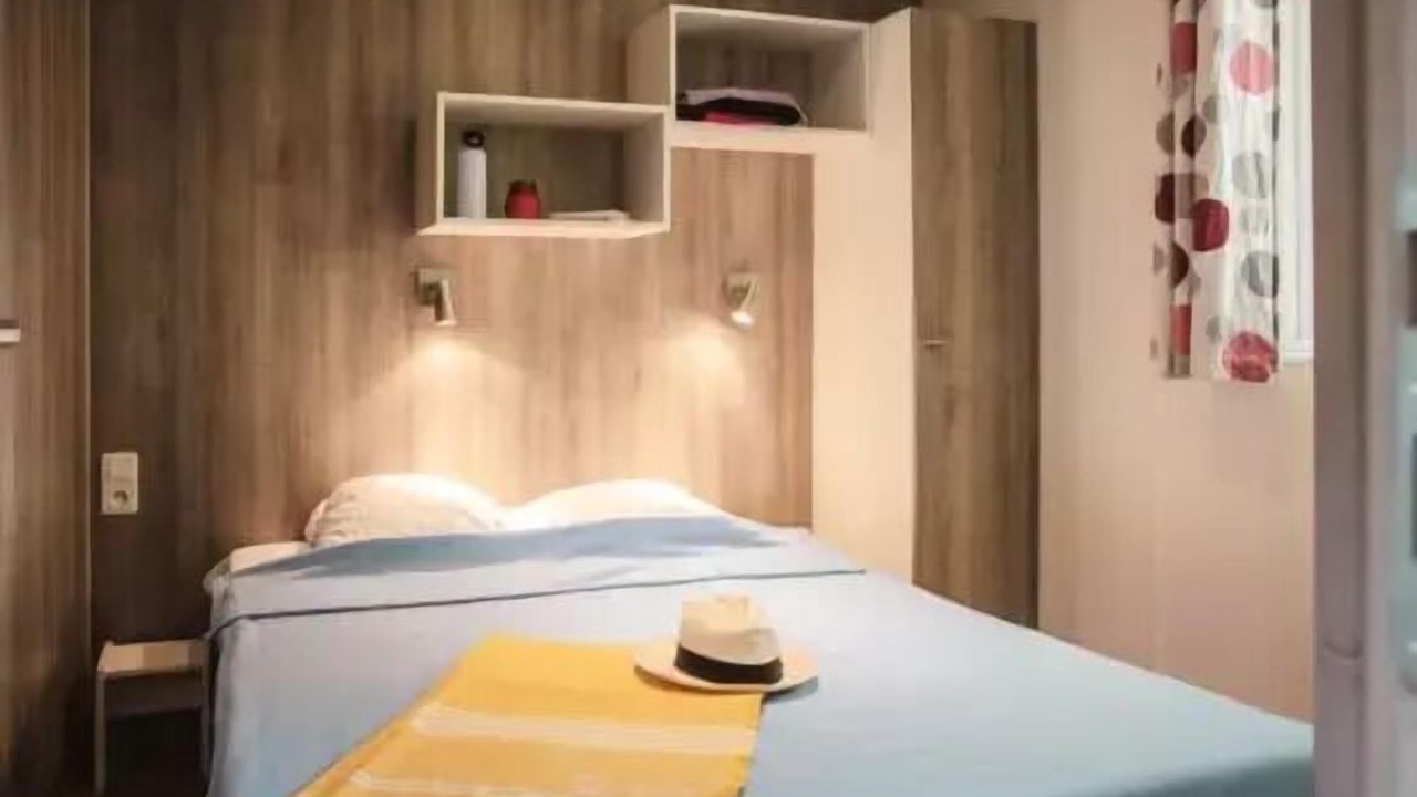 Photo of Bedroom in Saint-Julien-des-Landes