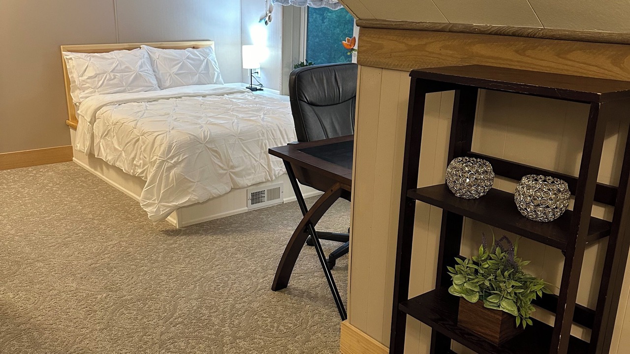 Photo of Bedroom in Branch