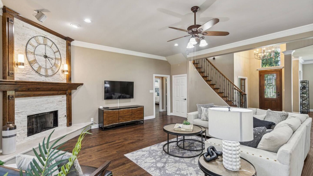 Photo of Livingroom in Southwest Carrollton
