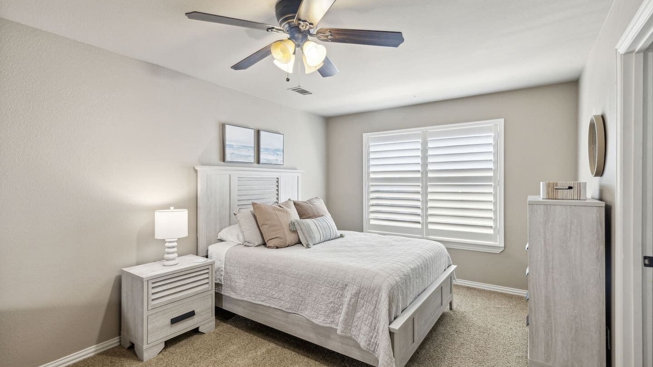 Photo of Bedroom in Southwest Carrollton
