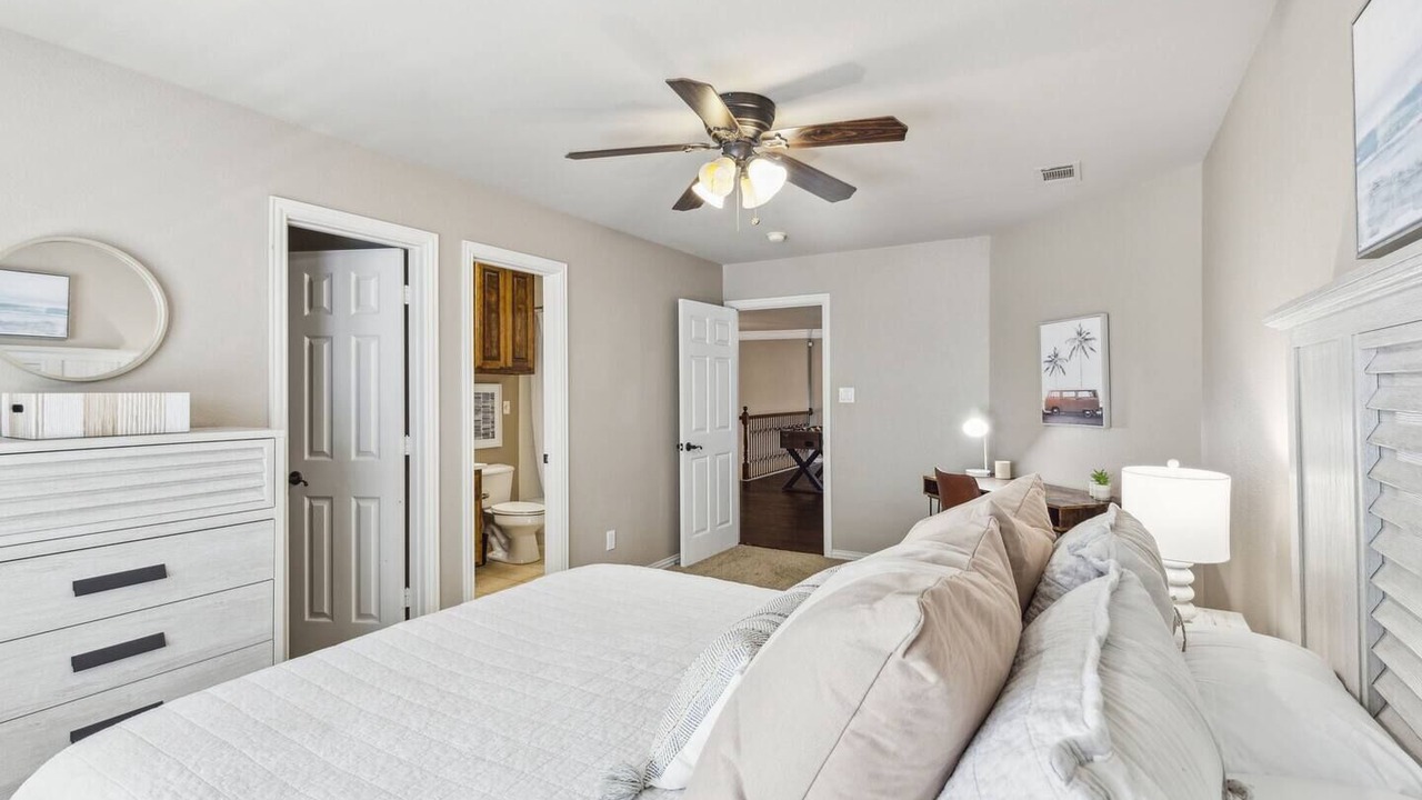Photo of Bedroom in Southwest Carrollton