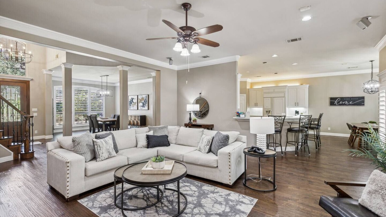 Photo of Livingroom in Southwest Carrollton