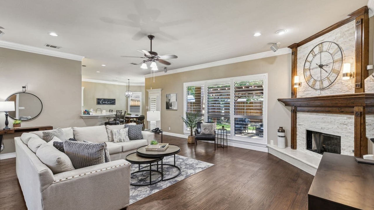 Photo of Livingroom in Southwest Carrollton