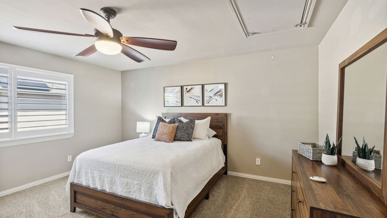 Photo of Bedroom in Southwest Carrollton