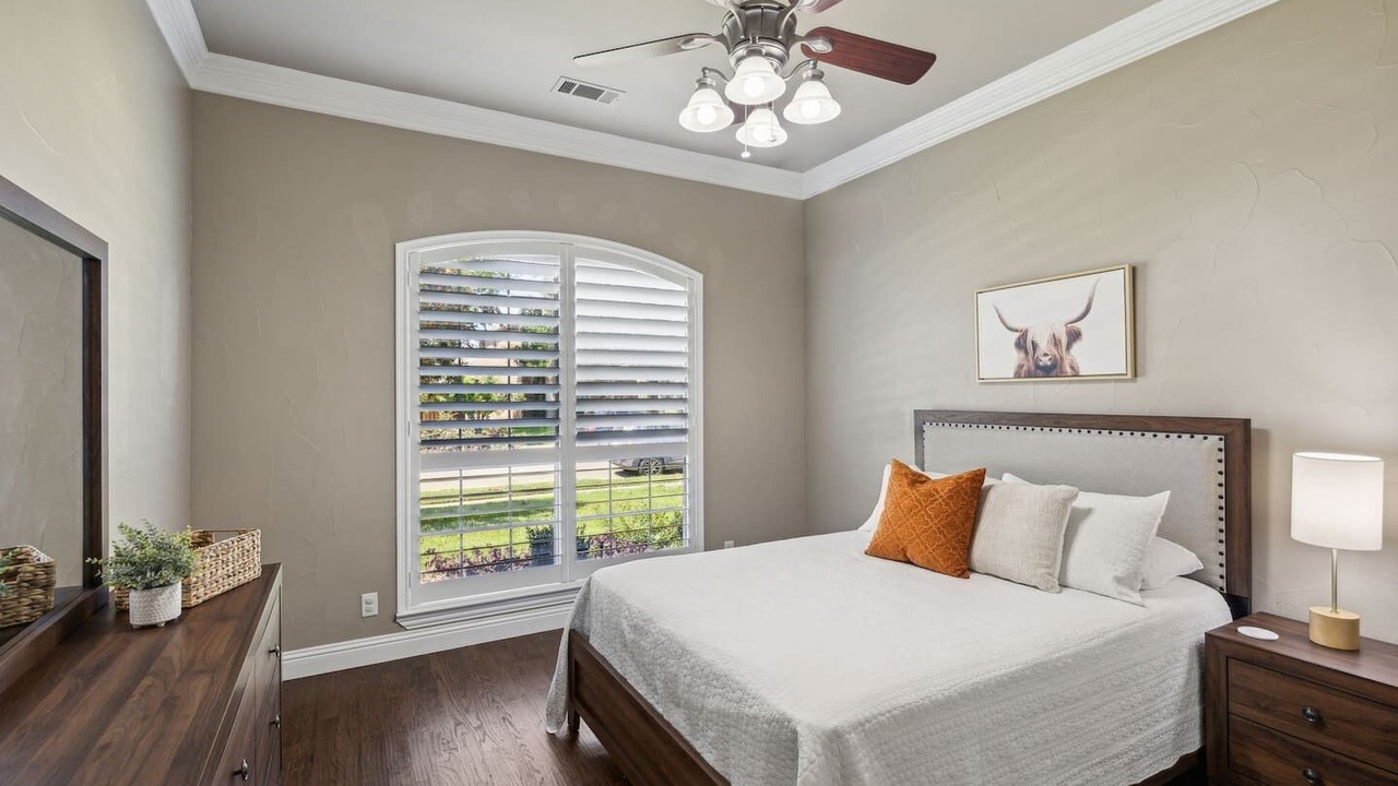 Photo of Bedroom in Southwest Carrollton