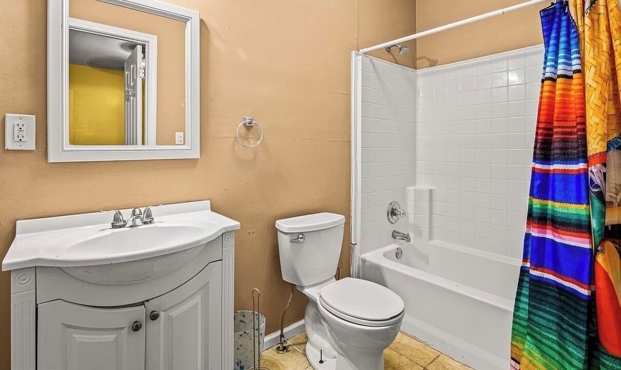 Photo of Bathroom in Collier Heights